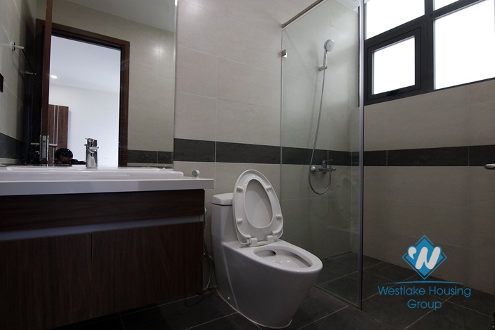 A brand new 3 bedroom apartment for rent in Ngoai Giao Doan, Tay ho